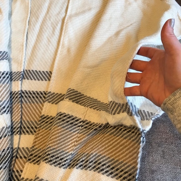 Abercrombie & Fitch Poncho in Cream, Beige, Gray - One Size Fits All - Picture 4 of 7
